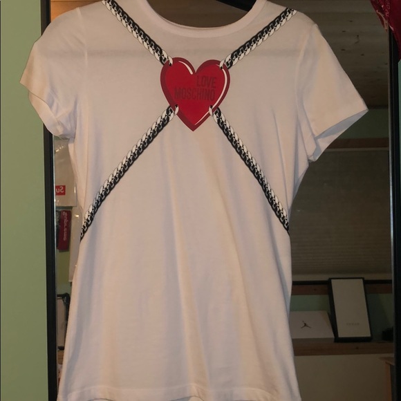 Moschino women’s T shirt. - Picture 1 of 3